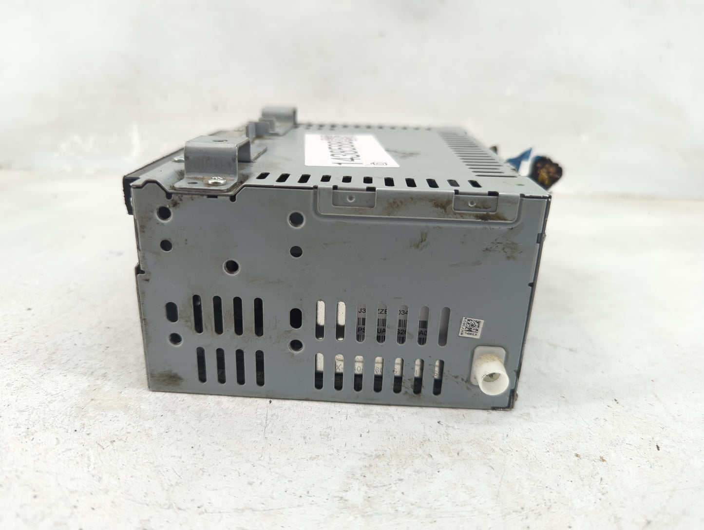 2017 Ford Escape Radio AM FM Cd Player Receiver Replacement P/N:GJ5T-19C107-BD Fits OEM Used Auto Parts - Oemusedautoparts1.