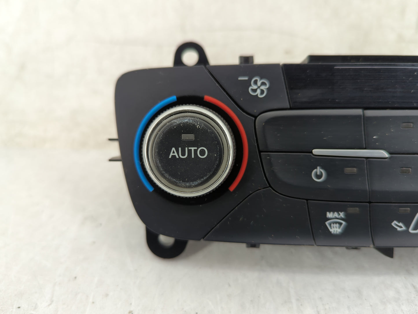 2017 Ford Escape Climate Control Module Temperature AC/Heater Replacement P/N:GJ5T-18C612-AE Fits OEM Used Auto Parts - Oemu