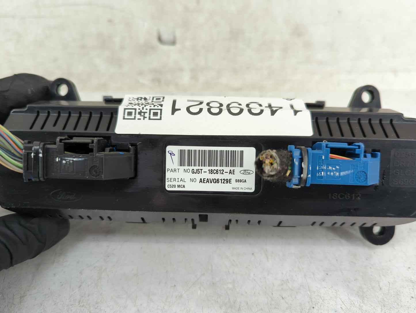 2017 Ford Escape Climate Control Module Temperature AC/Heater Replacement P/N:GJ5T-18C612-AE Fits OEM Used Auto Parts - Oemu