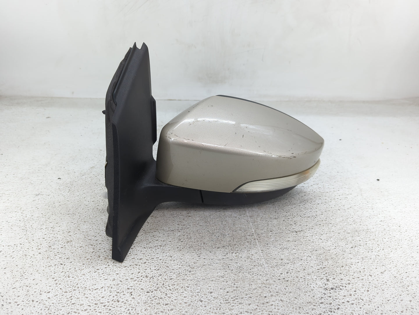 2017-2019 Ford Escape Driver Side View Mirror - Left Door Mirror OEM Used - Oemusedautoparts1.com