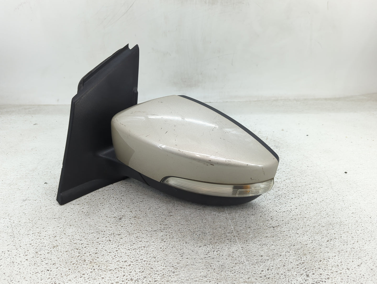 2017-2019 Ford Escape Driver Side View Mirror - Left Door Mirror OEM Used - Oemusedautoparts1.com