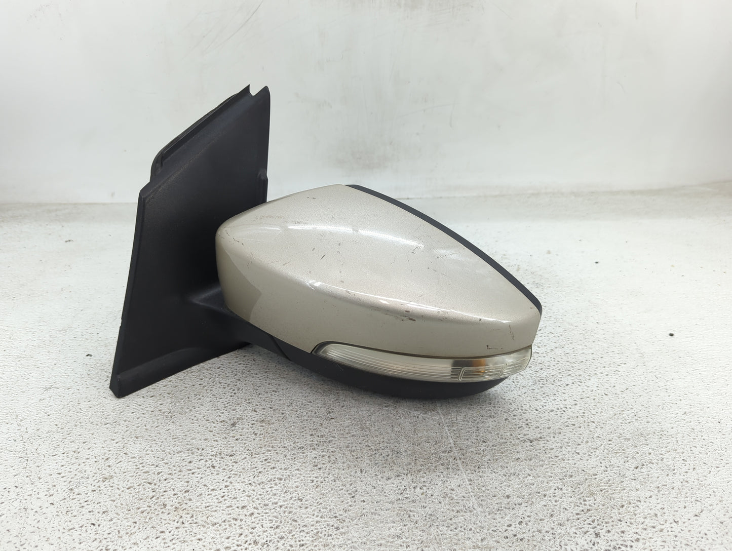 2017-2019 Ford Escape Driver Side View Mirror - Left Door Mirror OEM Used - Oemusedautoparts1.com