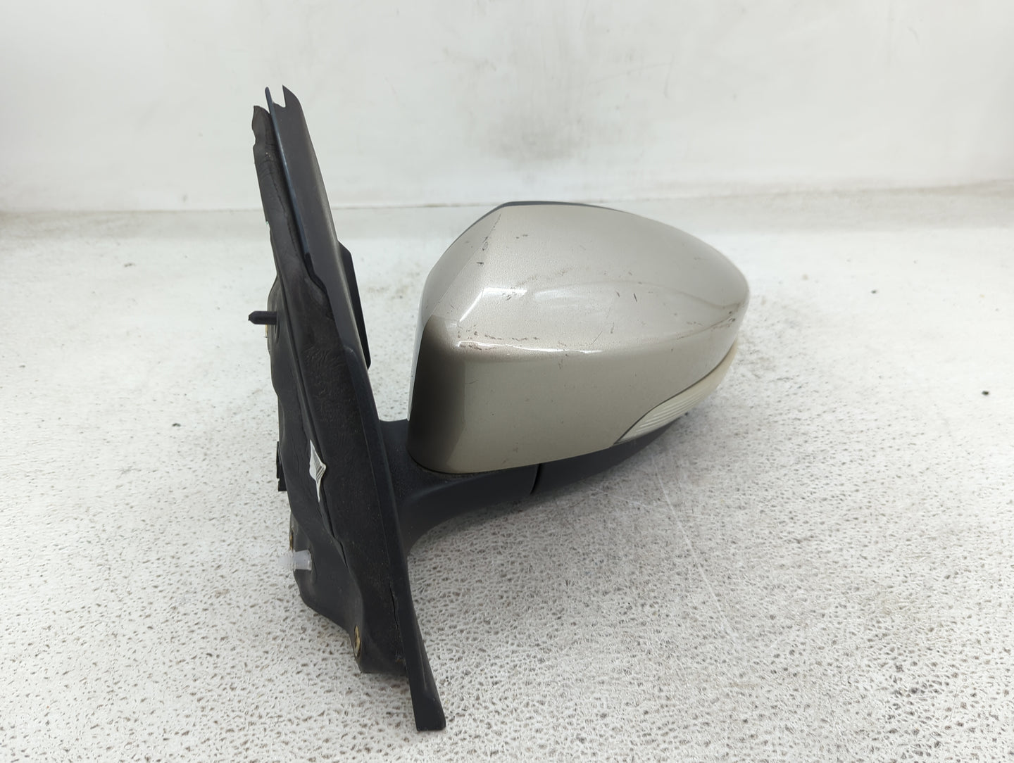 2017-2019 Ford Escape Driver Side View Mirror - Left Door Mirror OEM Used - Oemusedautoparts1.com