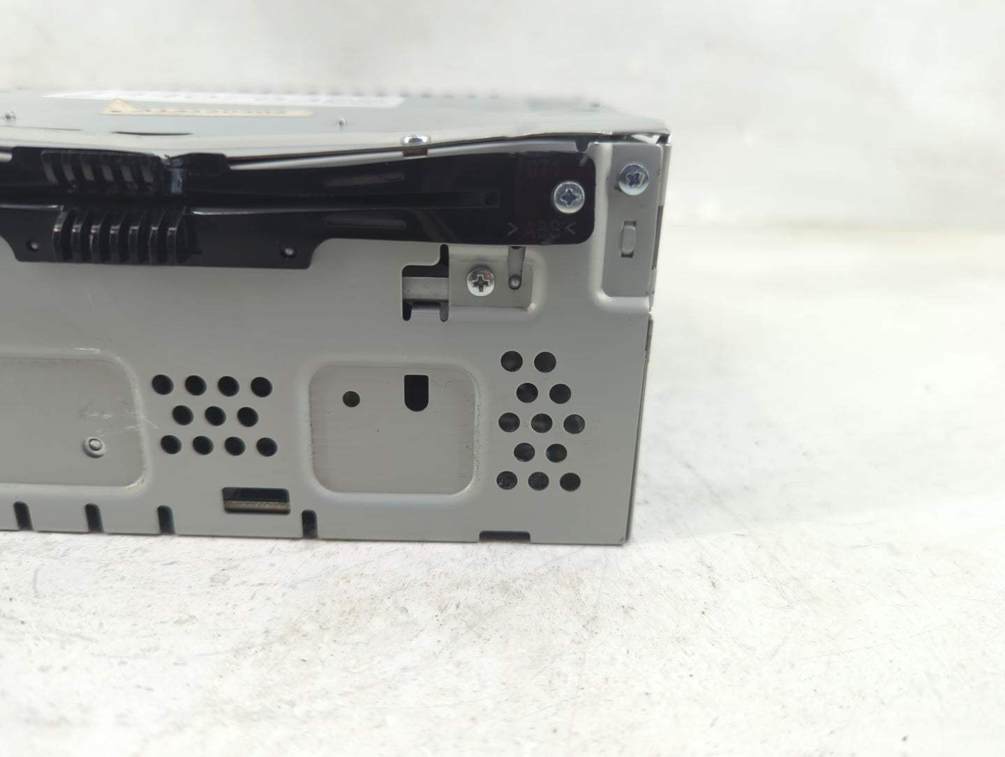 2015-2019 Ford Escape Radio AM FM Cd Player Receiver Replacement Fits Fits 2015 2016 2017 2018 2019 OEM Used Auto Parts - Oe