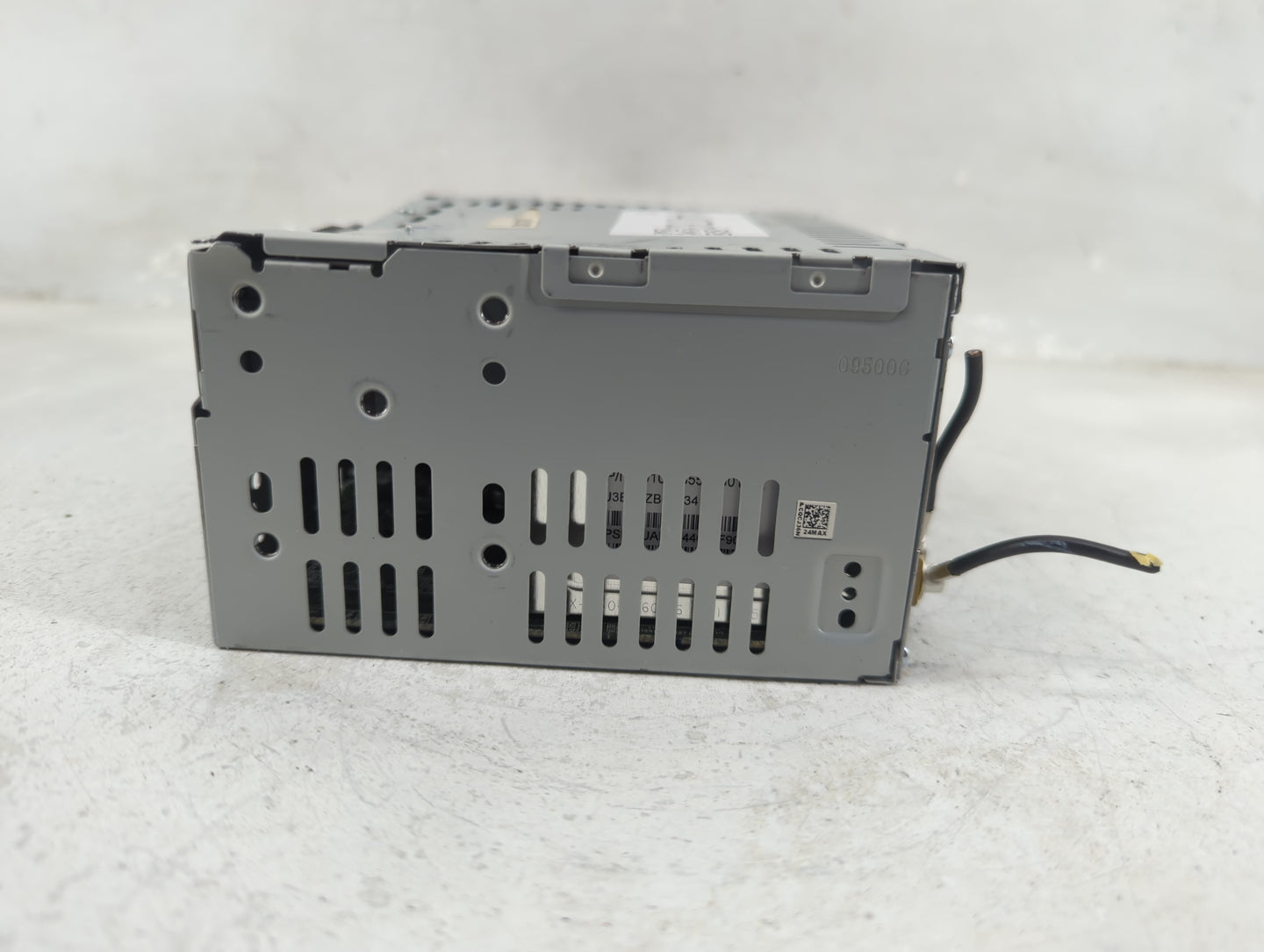 2015-2019 Ford Escape Radio AM FM Cd Player Receiver Replacement Fits Fits 2015 2016 2017 2018 2019 OEM Used Auto Parts - Oe