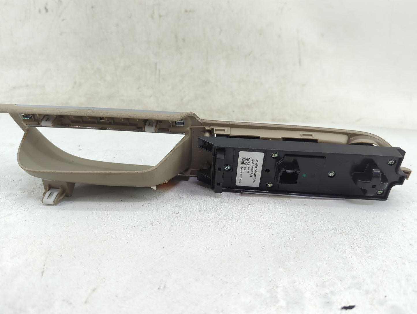 2013-2019 Ford Escape Master Power Window Switch Replacement Driver Side Left P/N:F1ET-14A132-AC 3S0 10 1388 17 Fits OEM Use