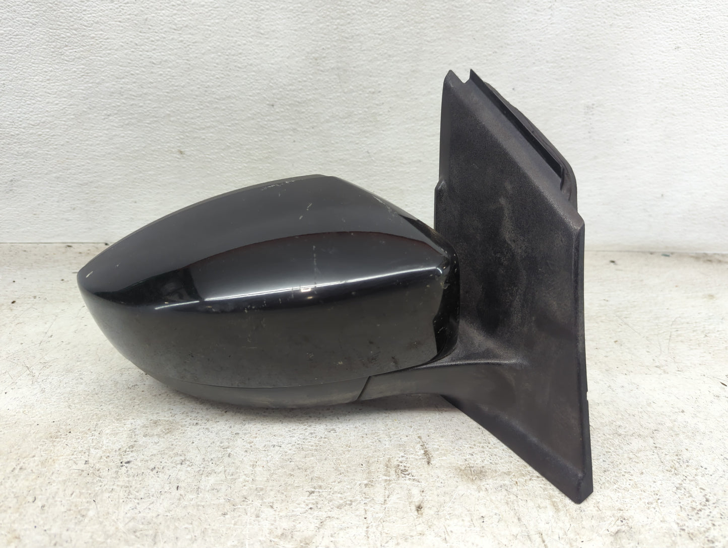 2017-2019 Ford Escape Passenger Side View Mirror - Right Door Mirror OEM Used - Oemusedautoparts1.com