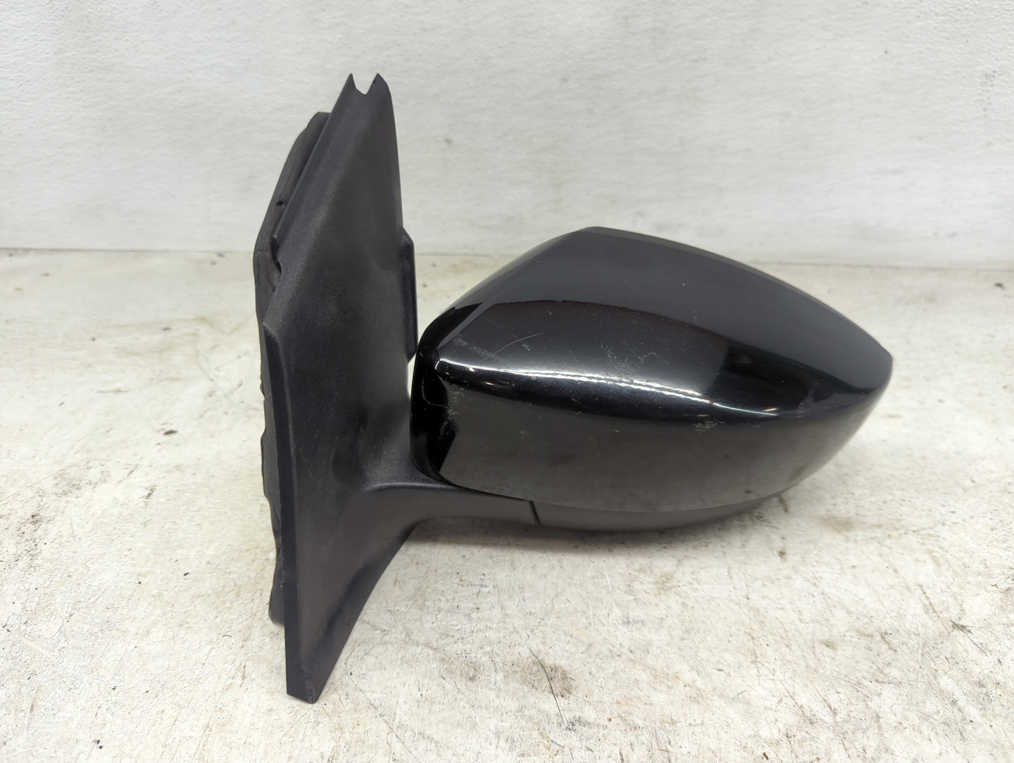 2017-2019 Ford Escape Driver Side View Mirror - Left Door Mirror OEM Used - Oemusedautoparts1.com