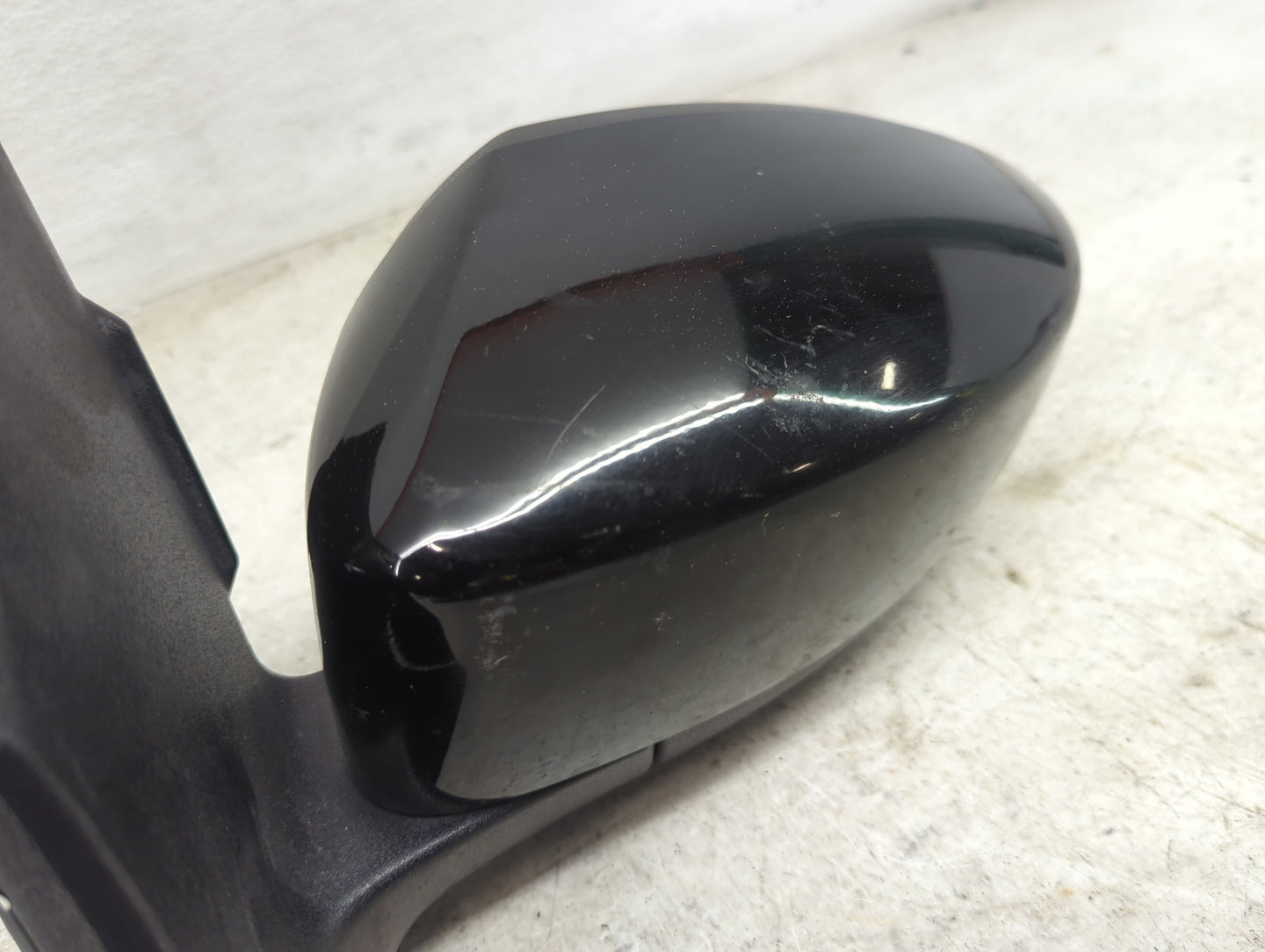 2017-2019 Ford Escape Driver Side View Mirror - Left Door Mirror OEM Used - Oemusedautoparts1.com