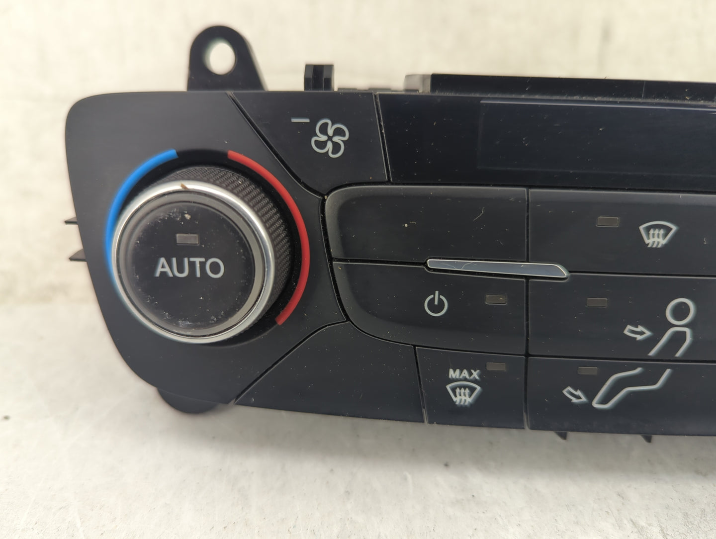 2017 Ford Escape Climate Control Module Temperature AC/Heater Replacement P/N:GJ5T-18C612-EA Fits OEM Used Auto Parts - Oemu