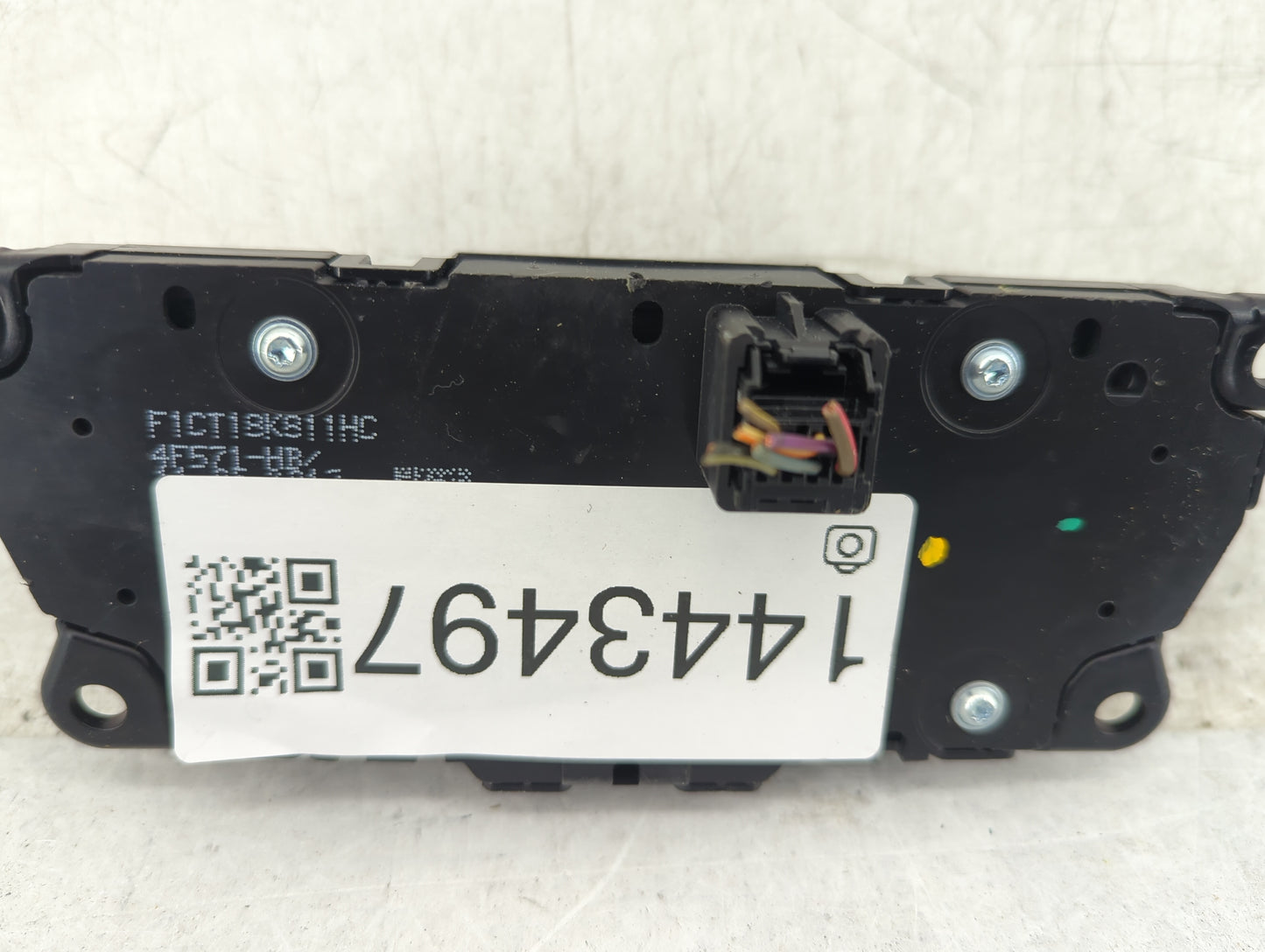 2017 Ford Escape Climate Control Module Temperature AC/Heater Replacement P/N:F1CT18K811HC 4E521-HB Fits OEM Used Auto Parts