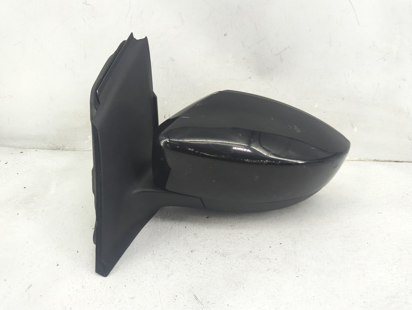 2017-2019 Ford Escape Driver Side View Mirror - Left Door Mirror OEM Used - Oemusedautoparts1.com