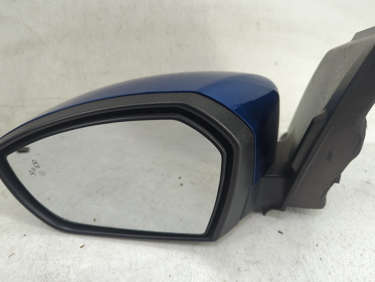 2017-2019 Ford Escape Driver Side View Mirror - Left Door Mirror OEM Used - Oemusedautoparts1.com