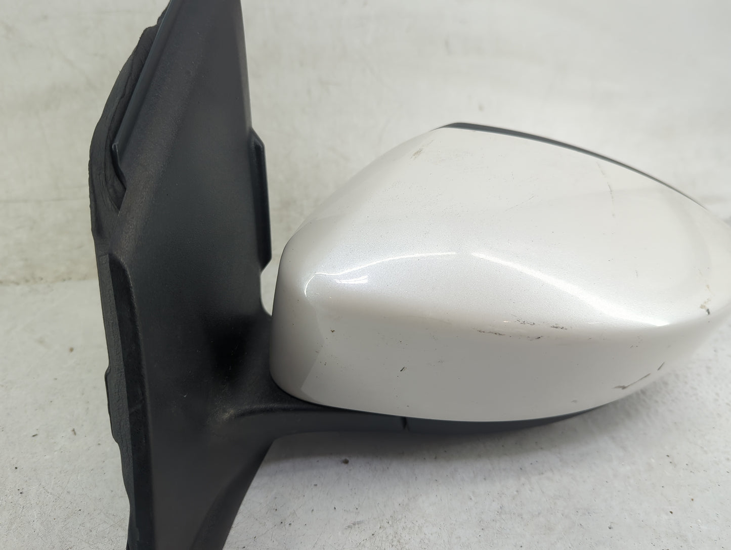 2017-2019 Ford Escape Driver Side View Mirror - Left Door Mirror OEM Used - Oemusedautoparts1.com