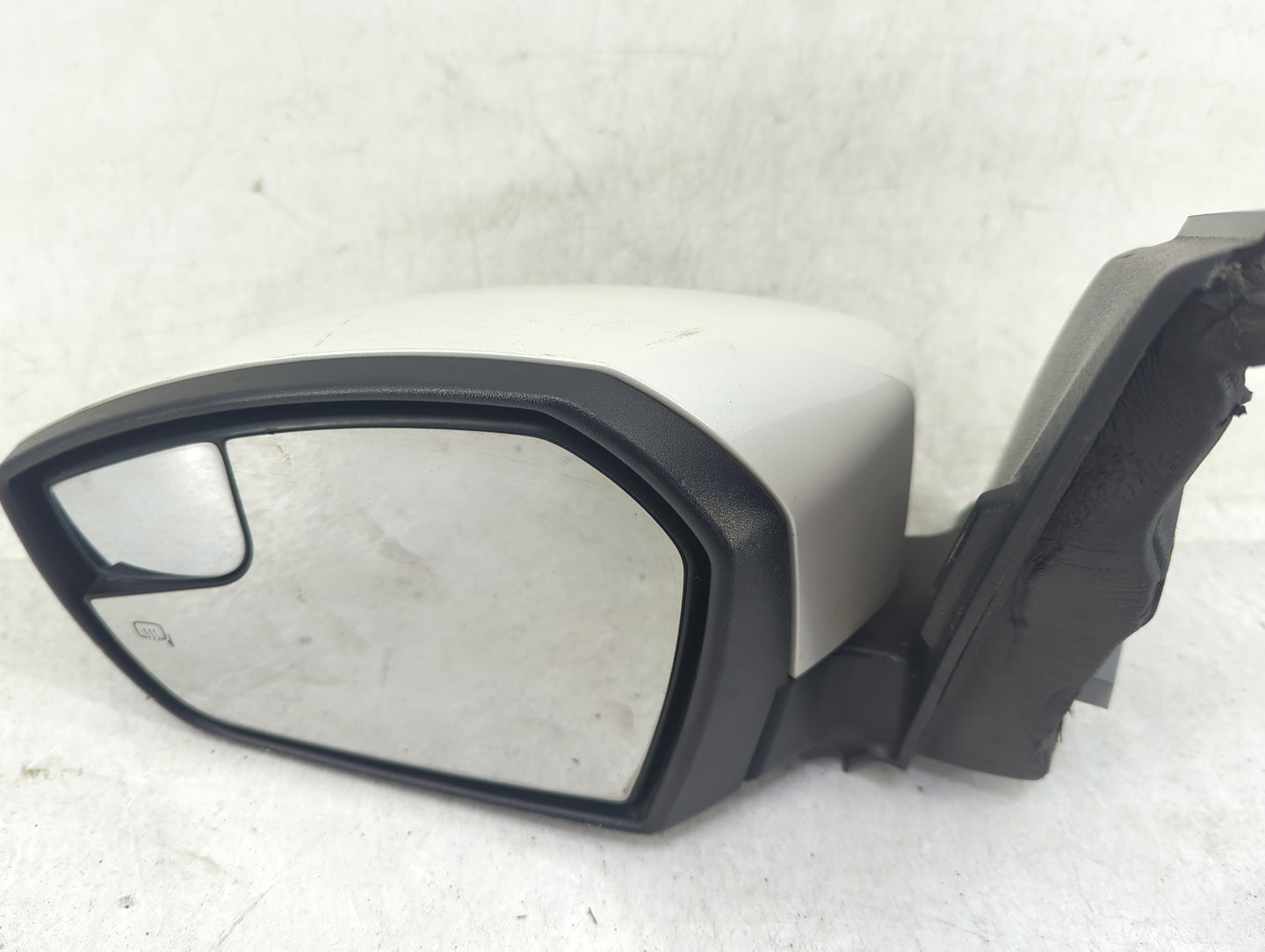 2017-2019 Ford Escape Driver Side View Mirror - Left Door Mirror OEM Used - Oemusedautoparts1.com