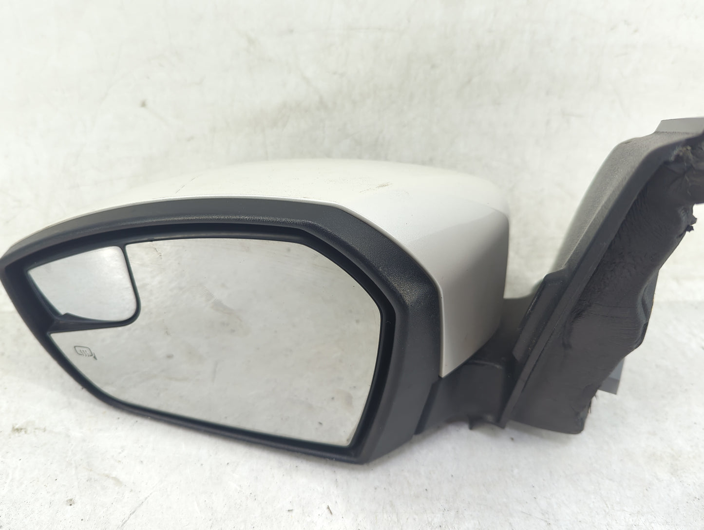 2017-2019 Ford Escape Driver Side View Mirror - Left Door Mirror OEM Used - Oemusedautoparts1.com
