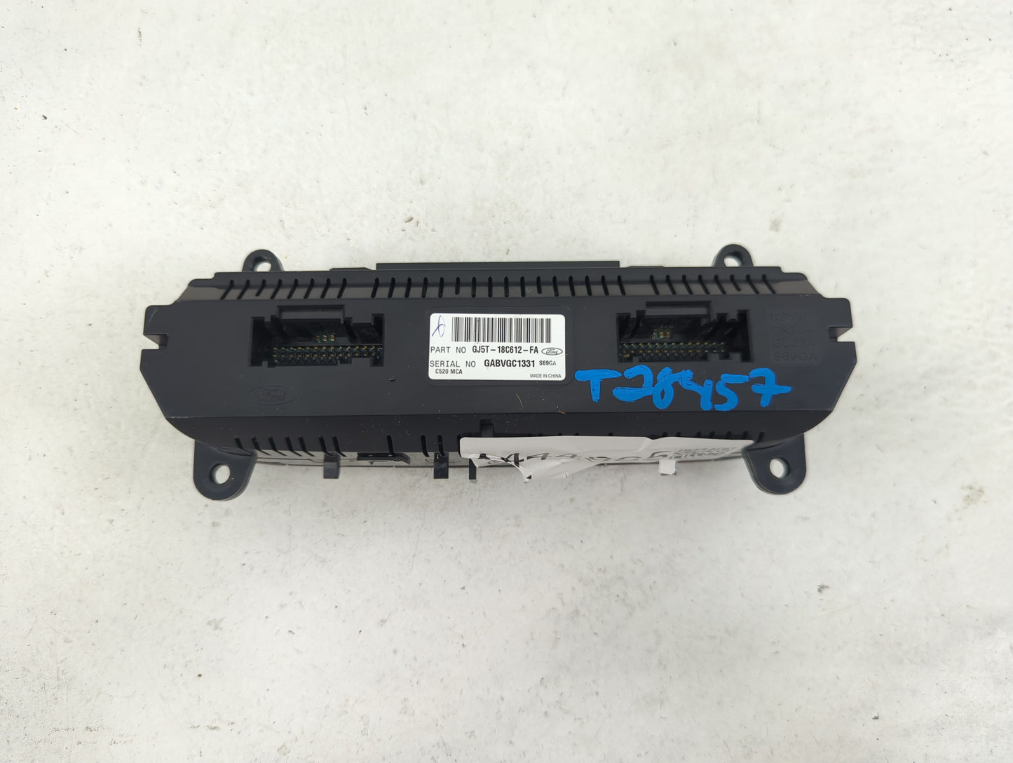 2017 Ford Escape Climate Control Module Temperature AC/Heater Replacement P/N:GJ5T-18C612-FA Fits OEM Used Auto Parts - Oemu