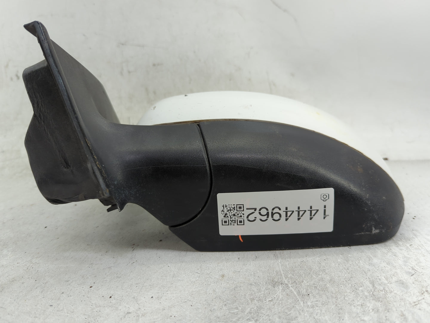 2017-2019 Ford Escape Driver Side View Mirror - Left Door Mirror OEM Used - Oemusedautoparts1.com