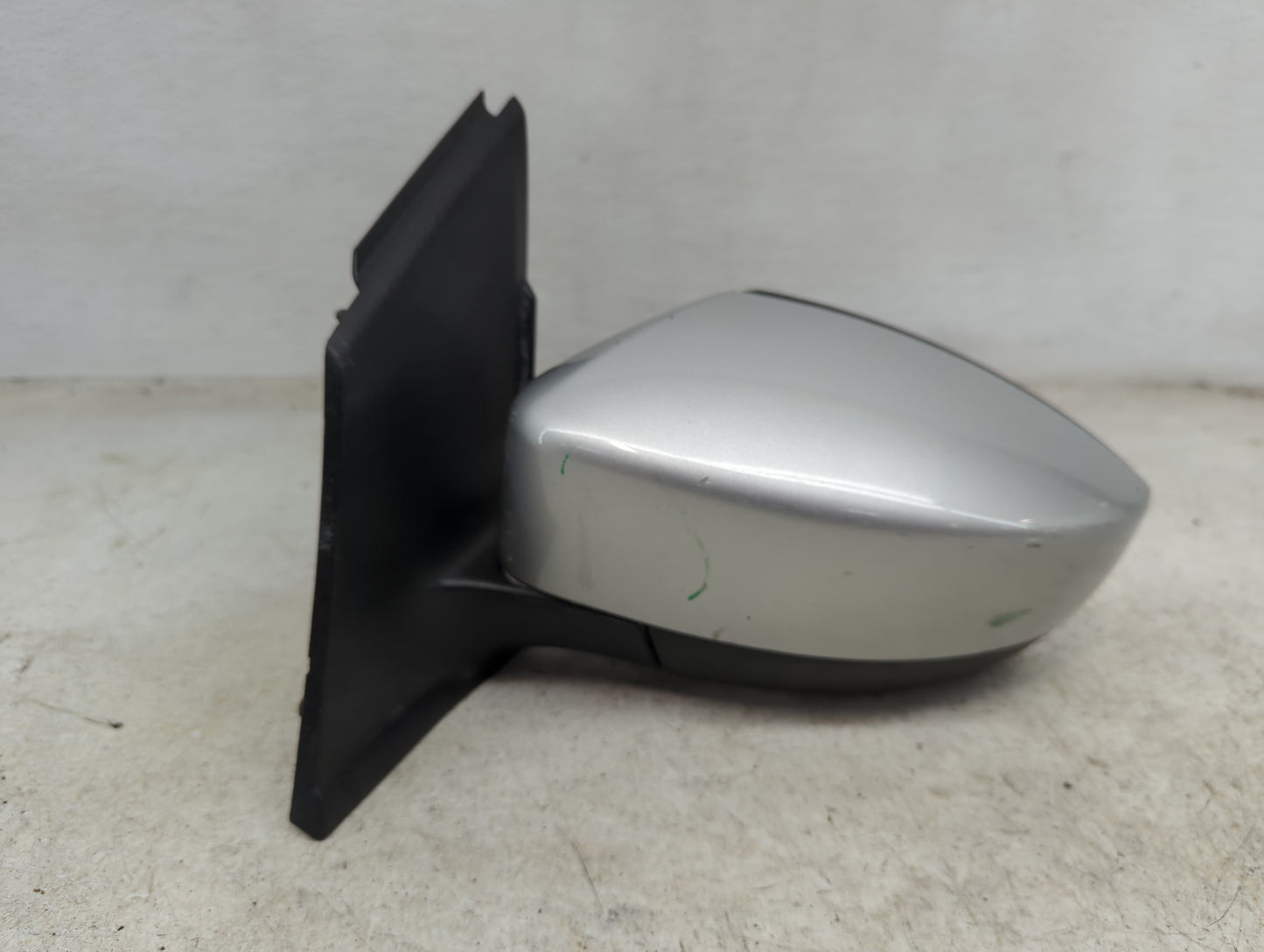 2017-2019 Ford Escape Driver Side View Mirror - Left Door Mirror OEM Used - Oemusedautoparts1.com