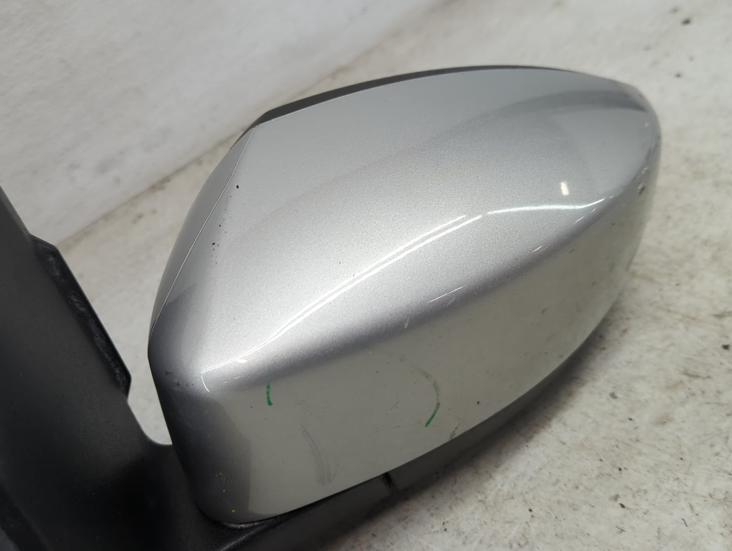 2017-2019 Ford Escape Driver Side View Mirror - Left Door Mirror OEM Used - Oemusedautoparts1.com