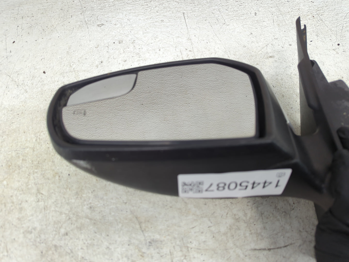 2017-2019 Ford Escape Driver Side View Mirror - Left Door Mirror OEM Used - Oemusedautoparts1.com