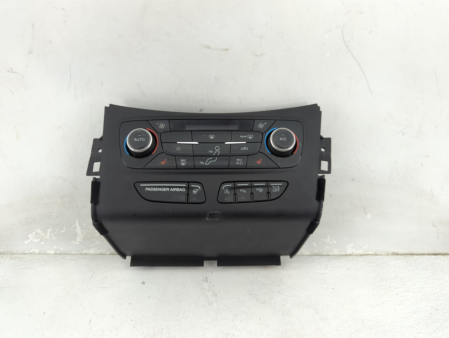2017 Ford Escape Climate Control Module Temperature AC/Heater Replacement P/N:GJ5T-18C612-CC Fits OEM Used Auto Parts - Oemu