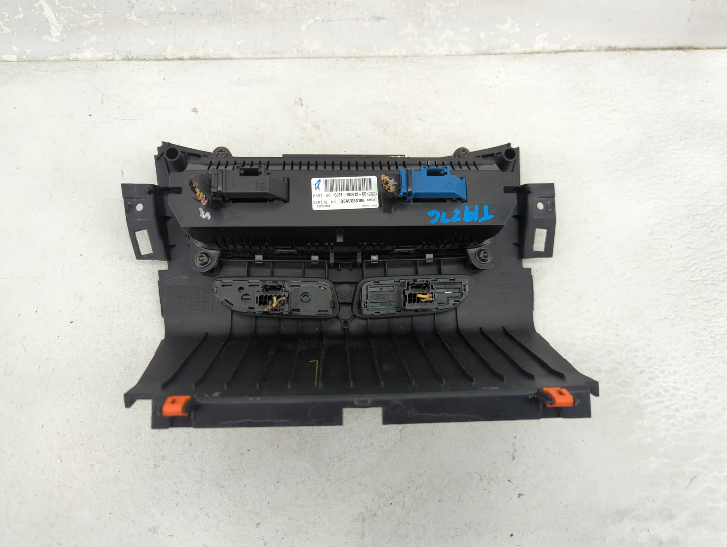 2017 Ford Escape Climate Control Module Temperature AC/Heater Replacement P/N:GJ5T-18C612-CE Fits OEM Used Auto Parts - Oemu
