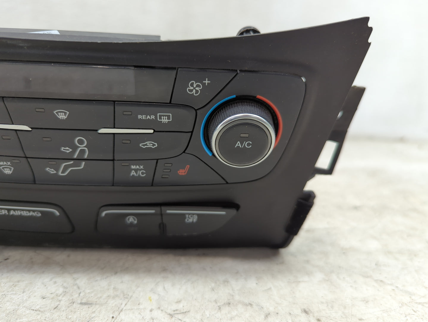 2017 Ford Escape Climate Control Module Temperature AC/Heater Replacement P/N:GJ5T-18612-FA Fits OEM Used Auto Parts - Oemus
