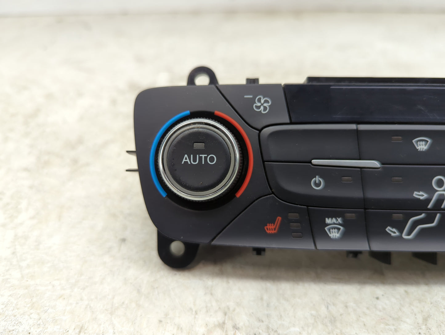 2017 Ford Escape Climate Control Module Temperature AC/Heater Replacement P/N:GJ5T-18C612-CE Fits OEM Used Auto Parts - Oemu