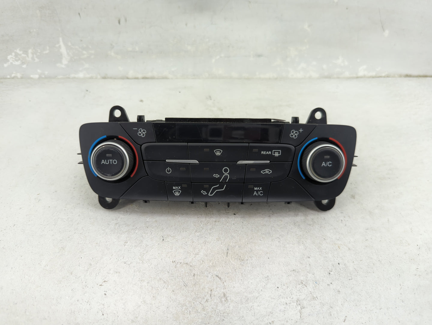 2017 Ford Escape Climate Control Module Temperature AC/Heater Replacement P/N:GJ5T-18C612-EA Fits OEM Used Auto Parts - Oemu