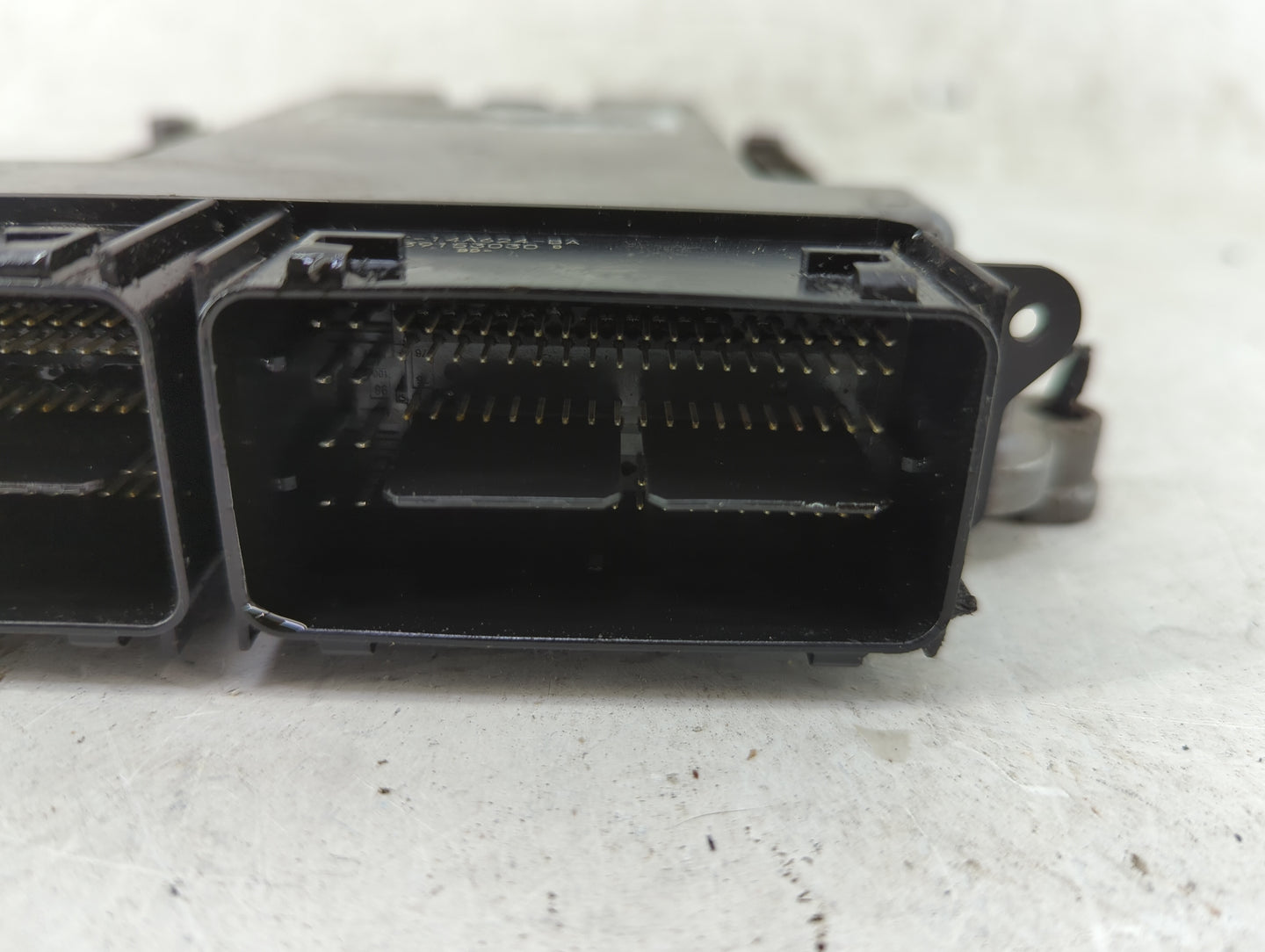2017-2018 Ford Escape PCM Engine Control Computer ECU ECM PCU OEM P/N:HJ5A-12A650-HA HS7A-12B684-JA Fits Fits 2017 2018 OEM 