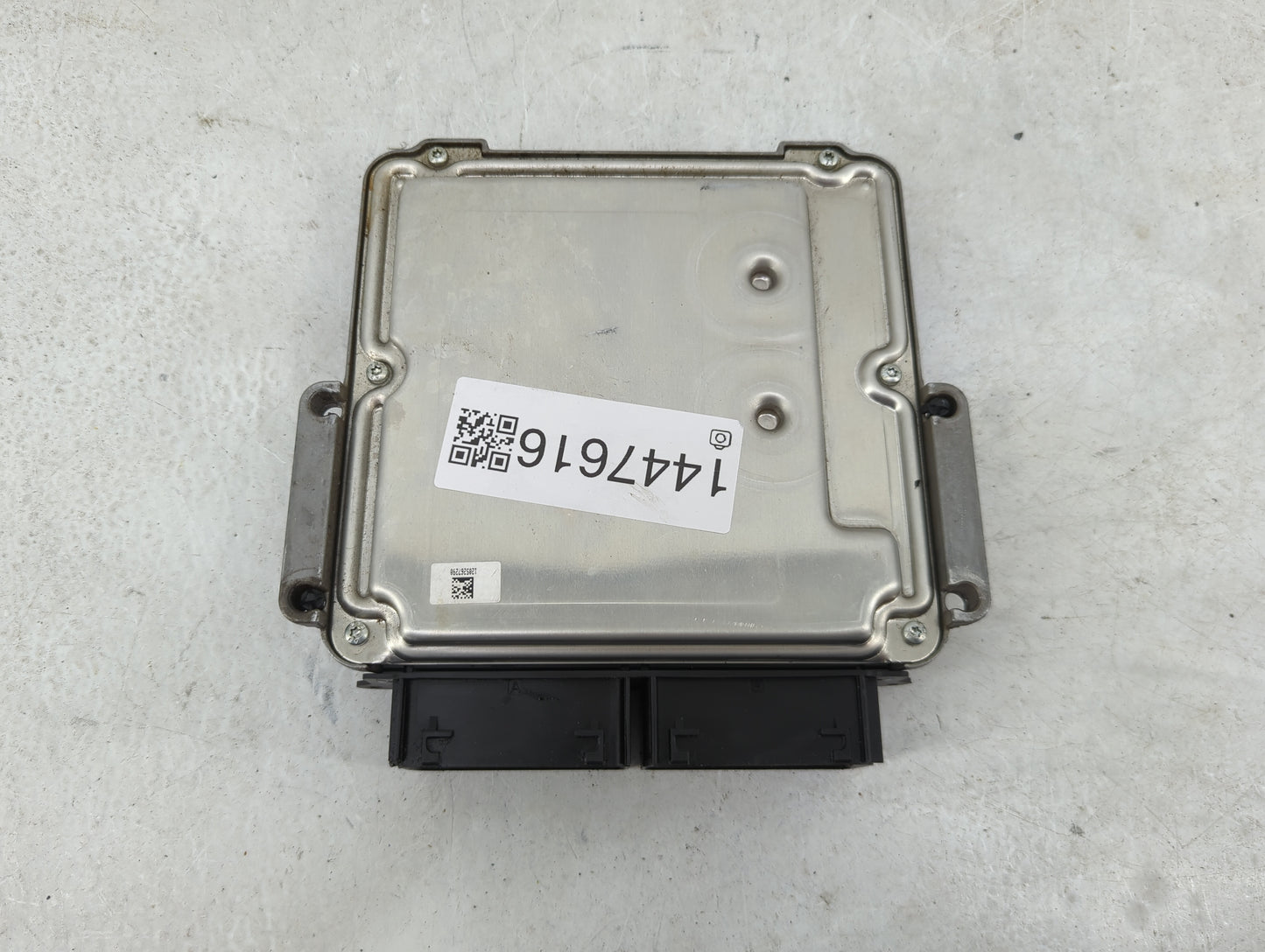 2017-2018 Ford Escape PCM Engine Control Computer ECU ECM PCU OEM P/N:HJ5A-12A650-HA HS7A-12B684-JA Fits Fits 2017 2018 OEM 