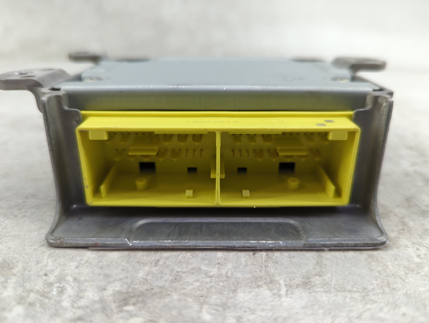 2017-2019 Ford Escape Body Control Module Bcm Inner Cabin Fuse Box - Oemusedautoparts1.com