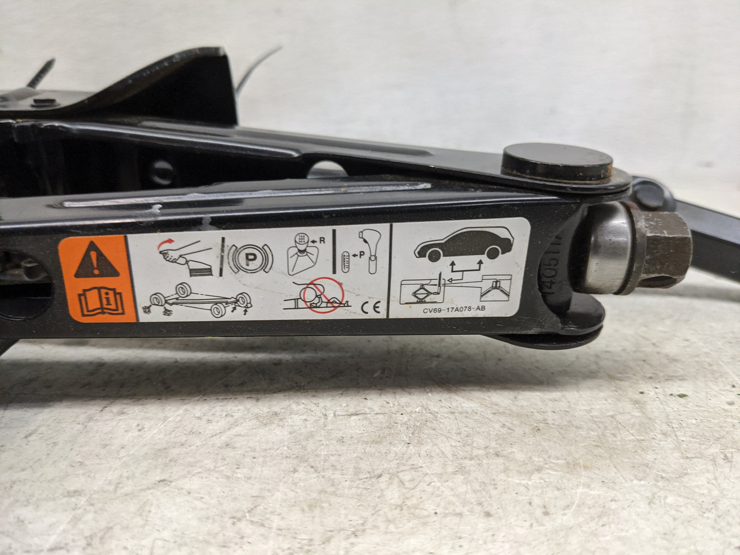 2017 Ford Escape Spare Scissor Car Jack 1459074 - Oemusedautoparts1.com