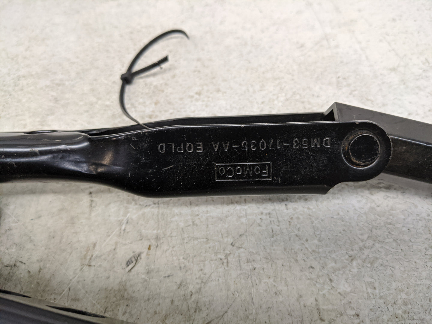 2017 Ford Escape Spare Scissor Car Jack 1459074 - Oemusedautoparts1.com