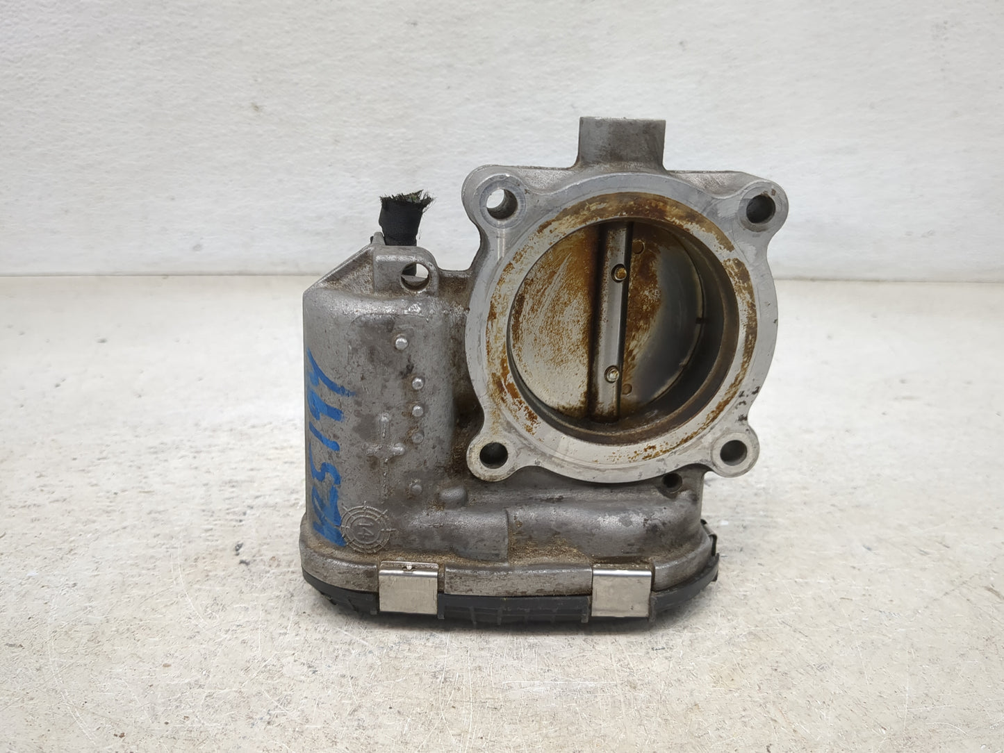 2017-2019 Ford Escape Throttle Body P/N:DS7E-9F991-BB Fits Fits 2014 2015 2016 2017 2018 2019 2020 2021 2022 OEM Used Auto P