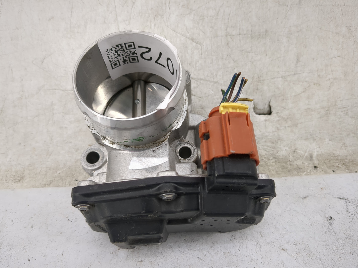 2017-2019 Ford Escape Throttle Body P/N:DS7G-9F991-BB Fits Fits 2014 2015 2016 2017 2018 2019 2020 OEM Used Auto Parts - Oem