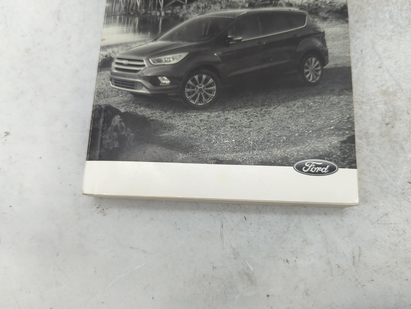 2017 Ford Escape Owners Manual Book Guide P/N:HJ5J19A321AC OEM Used Auto Parts - Oemusedautoparts1.com