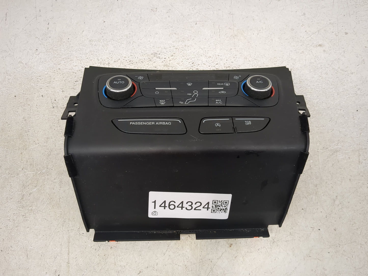 2017 Ford Escape Climate Control Module Temperature AC/Heater Replacement P/N:GJ5T-18C612-EA Fits OEM Used Auto Parts - Oemu