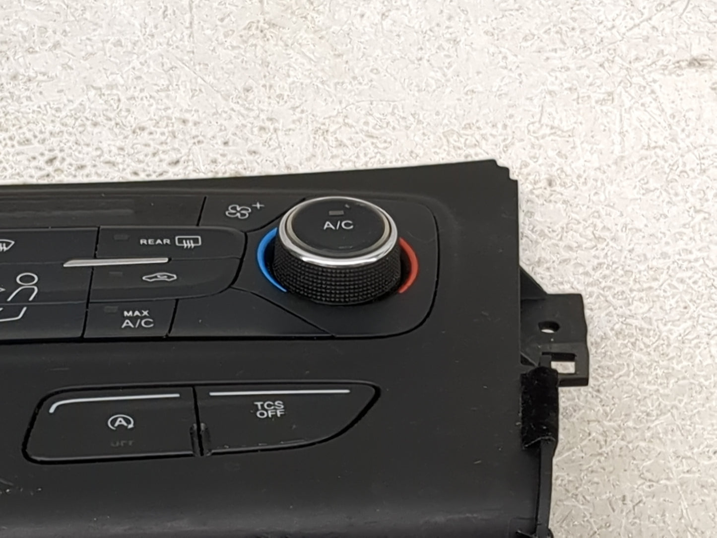 2017 Ford Escape Climate Control Module Temperature AC/Heater Replacement P/N:GJ5T-18C612-EA Fits OEM Used Auto Parts - Oemu
