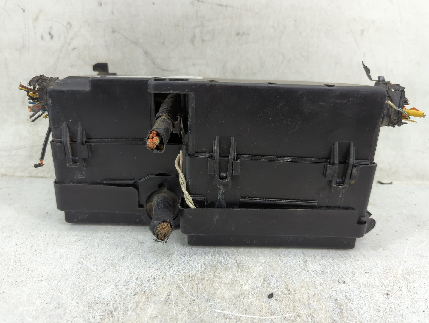 2013-2016 Ford Escape Fusebox Fuse Box Panel Relay Module P/N:AV6T-14A067-AD E02345500 Fits Fits 2013 2014 2015 2016 OEM Use