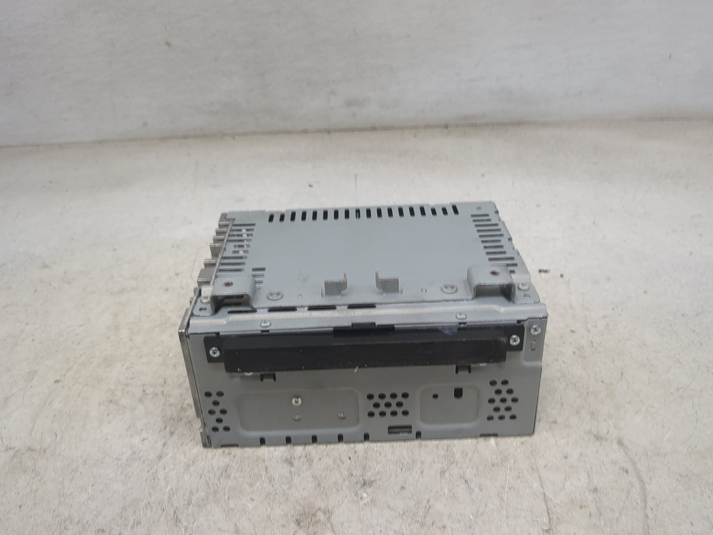 2017 Ford Escape Radio AM FM Cd Player Receiver Replacement P/N:GJ5T-19C107-BD CQ-JS6N14MC Fits OEM Used Auto Parts - Oemuse
