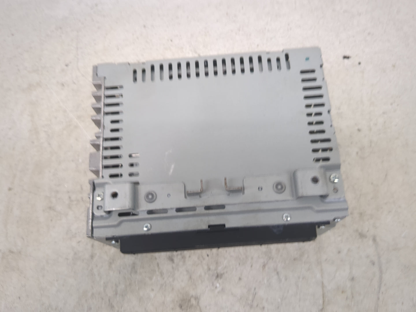 2017 Ford Escape Radio AM FM Cd Player Receiver Replacement P/N:GJ5T-19C107-BD CQ-JS6N14MC Fits OEM Used Auto Parts - Oemuse