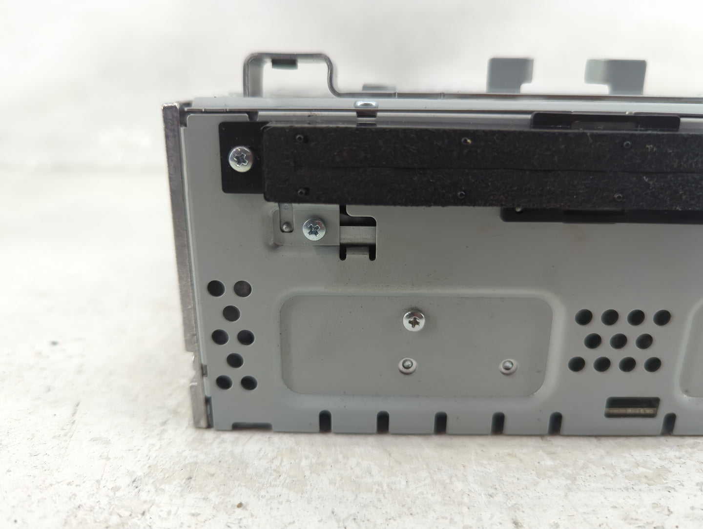 2017 Ford Escape Radio AM FM Cd Player Receiver Replacement P/N:CQ-CJ36N14MC GJ5T-19C107-GA Fits OEM Used Auto Parts - Oemus