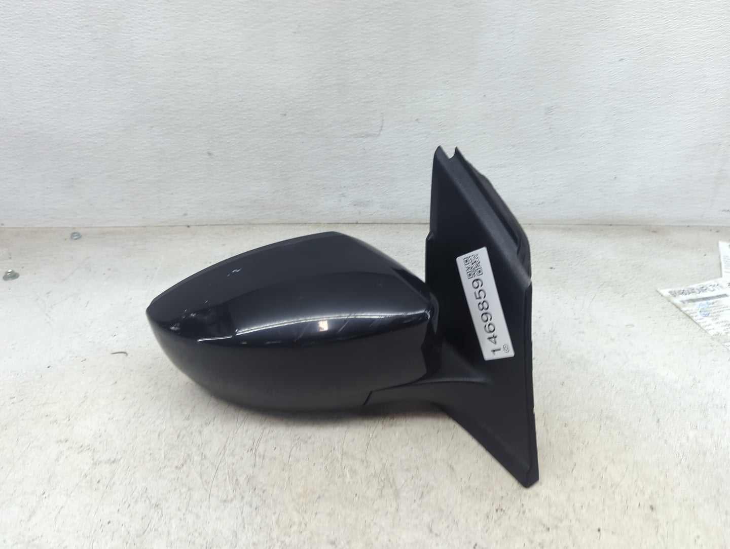 2017-2019 Ford Escape Passenger Side View Mirror - Right Door Mirror OEM Used - Oemusedautoparts1.com