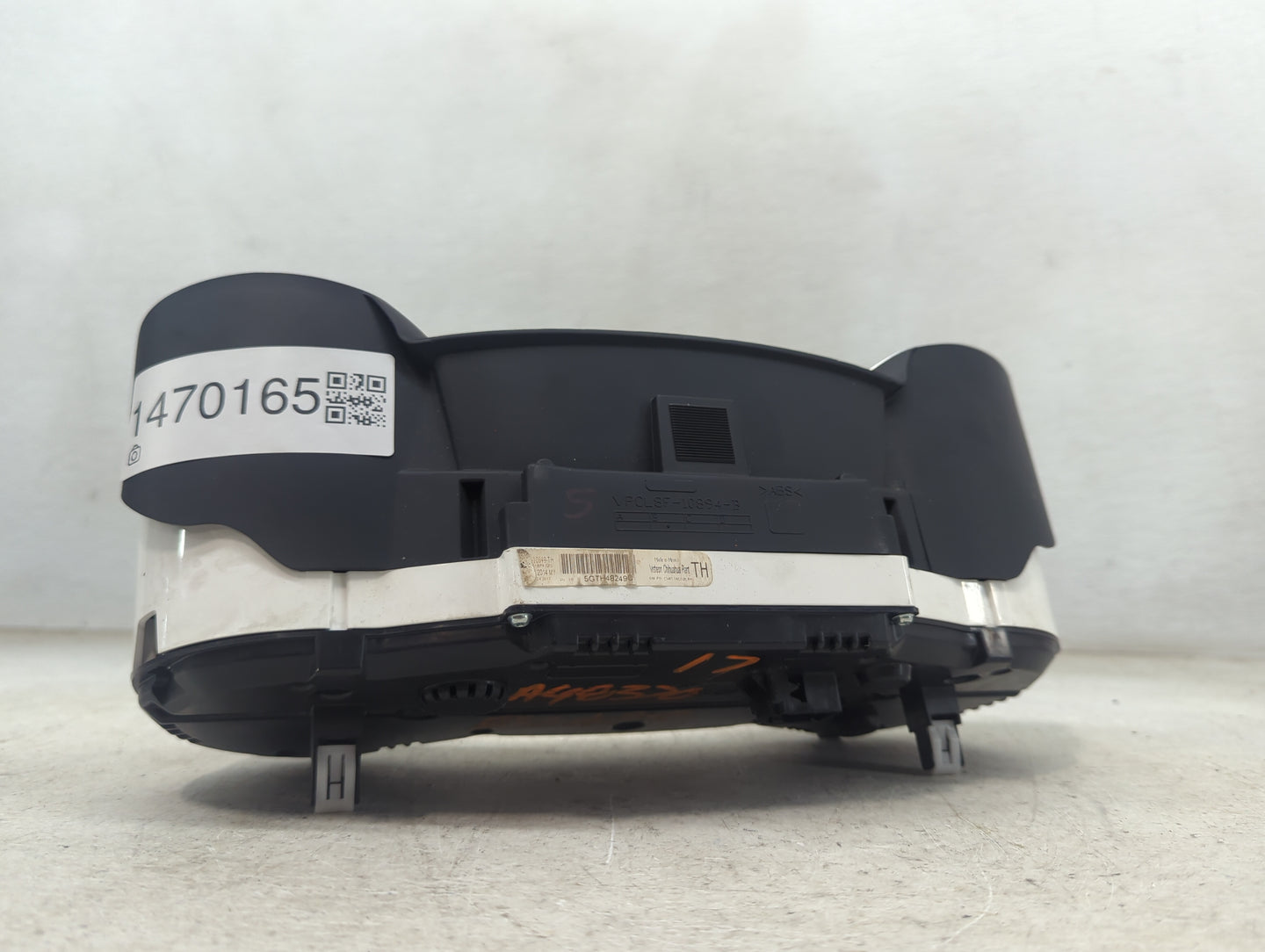 2017 Ford Escape Instrument Cluster Speedometer Gauges P/N:CJ5T-10849-TH VPCL8F-10894-B Miles:72K Fits OEM Used Auto Parts -
