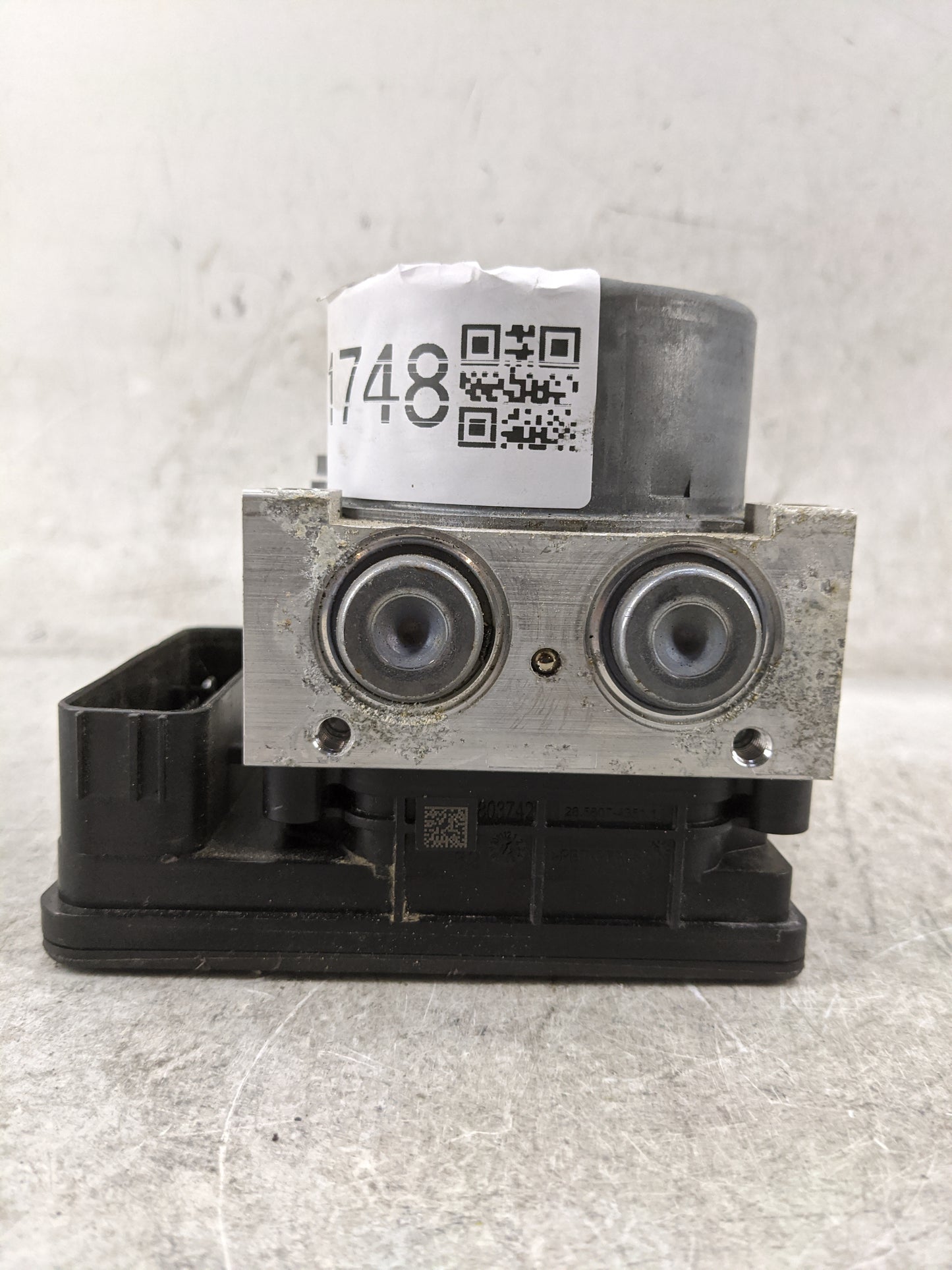 2017-2019 Ford Escape ABS Pump Control Module Replacement P/N:GV61-2C405-CH CV61-2C219-DH Fits Fits 2017 2018 2019 OEM Used 