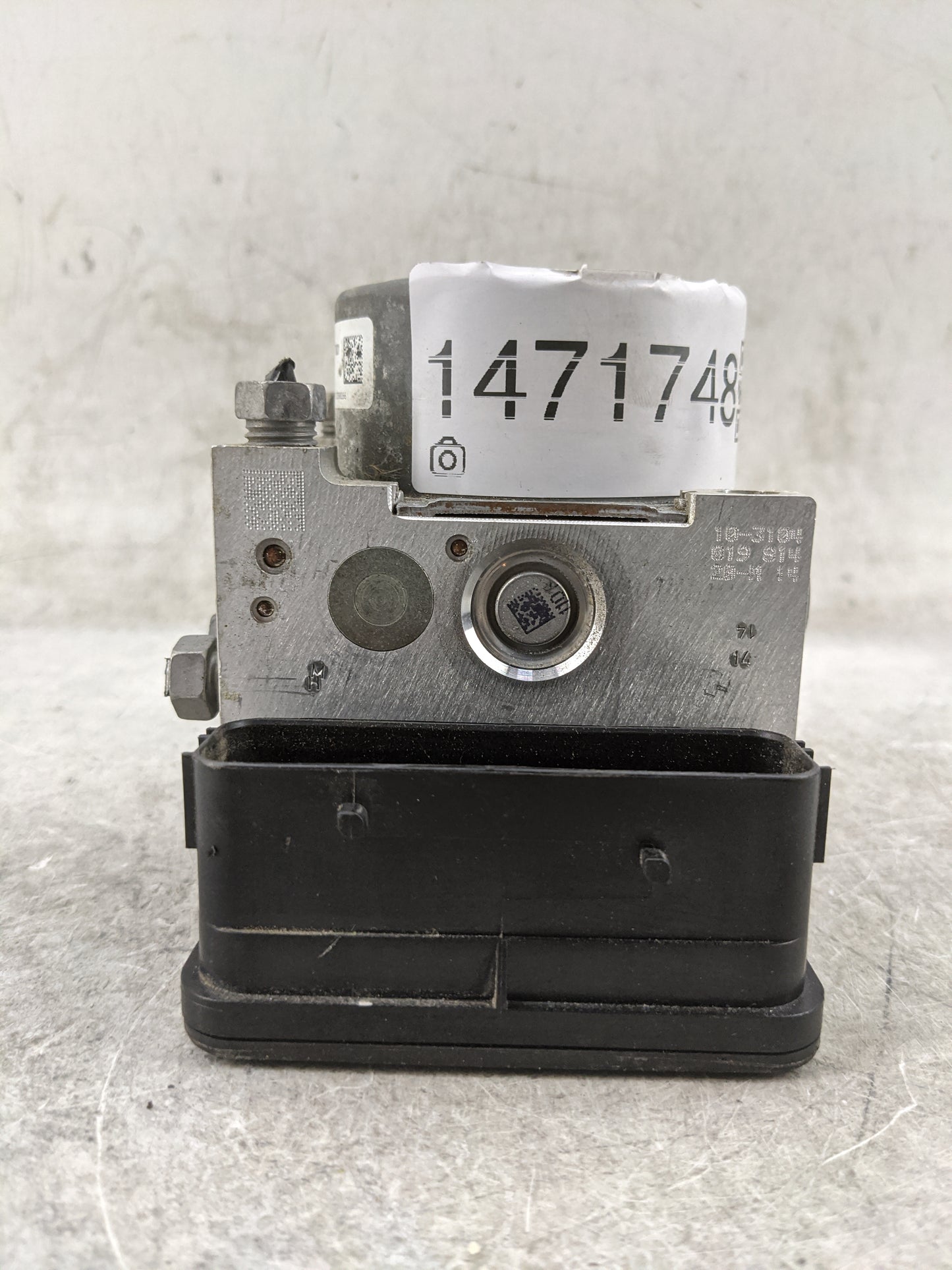 2017-2019 Ford Escape ABS Pump Control Module Replacement P/N:GV61-2C405-CH CV61-2C219-DH Fits Fits 2017 2018 2019 OEM Used 