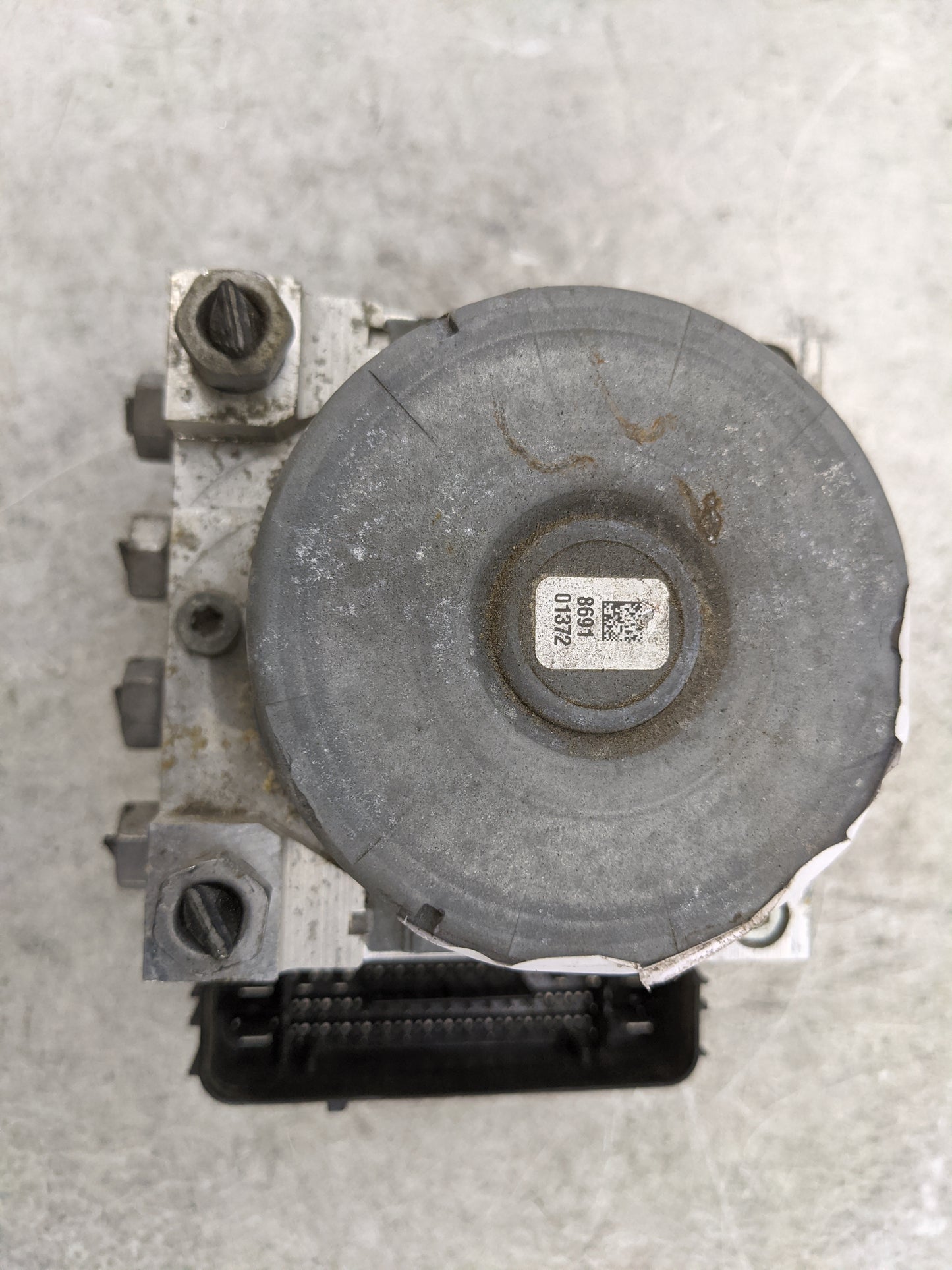 2017-2019 Ford Escape ABS Pump Control Module Replacement P/N:GV61-2C405-CH CV61-2C219-DH Fits Fits 2017 2018 2019 OEM Used 