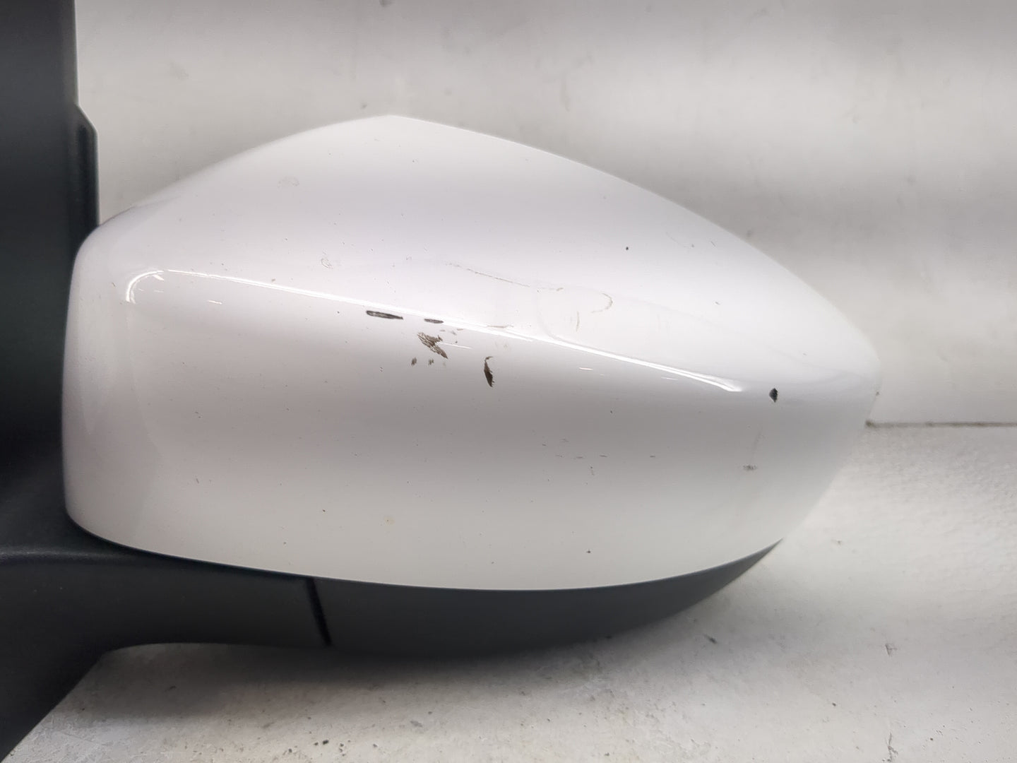 2017-2019 Ford Escape Driver Side View Mirror - Left Door Mirror OEM Used - Oemusedautoparts1.com